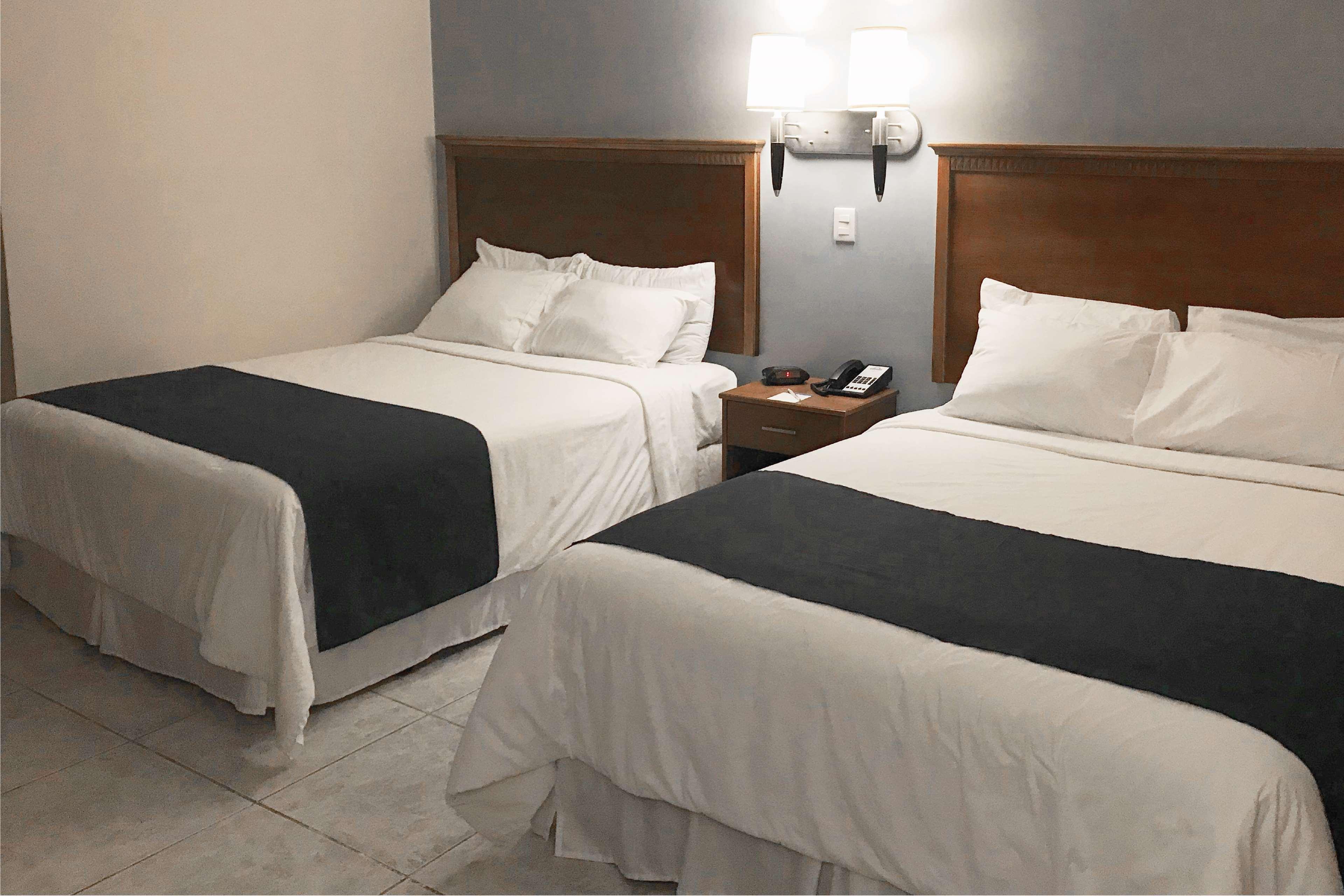 Days Inn By Wyndham Piedras Negras Exterior foto